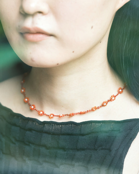 Vintage Glass Beads Necklace: Flower