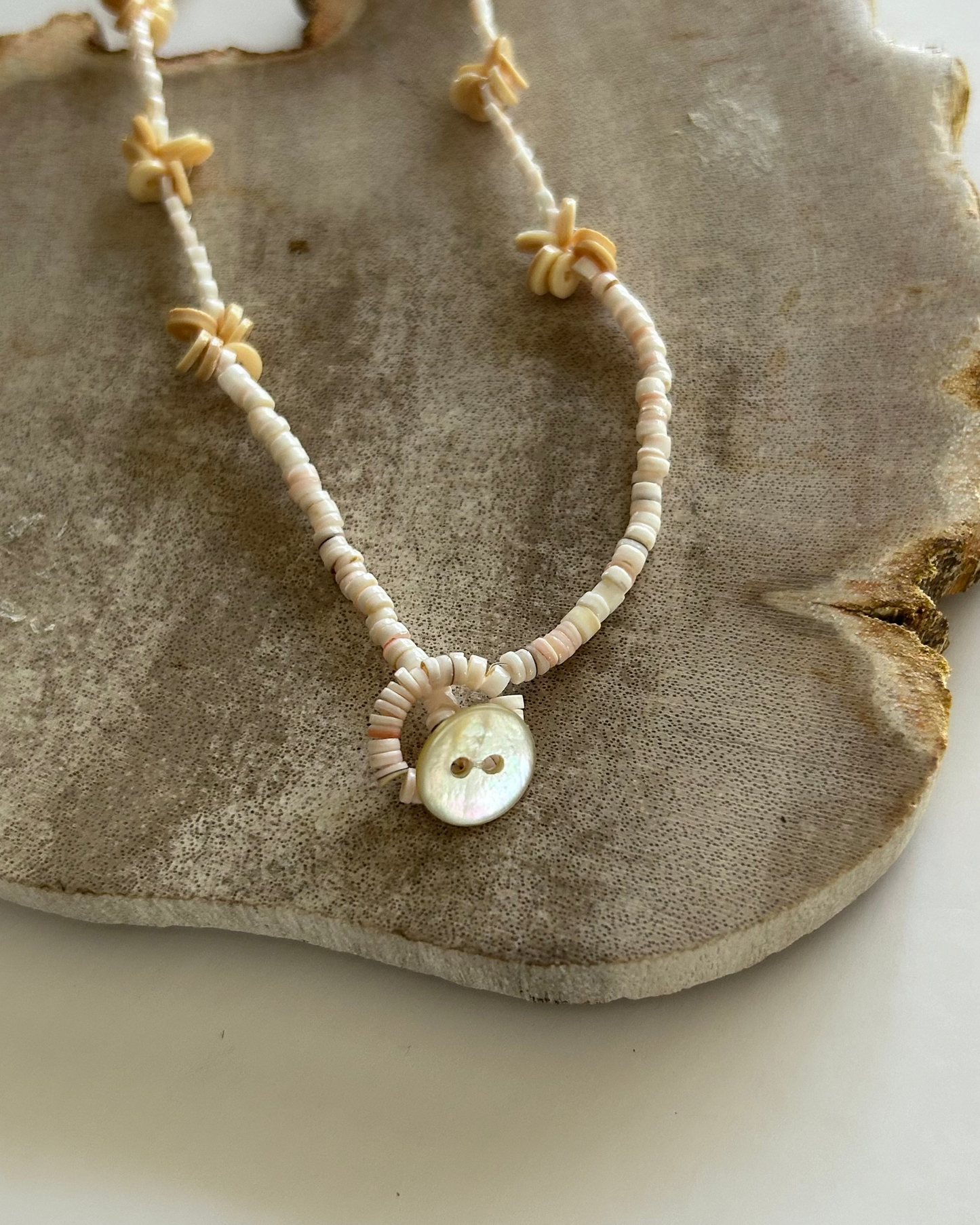 Shell Necklace: Flower