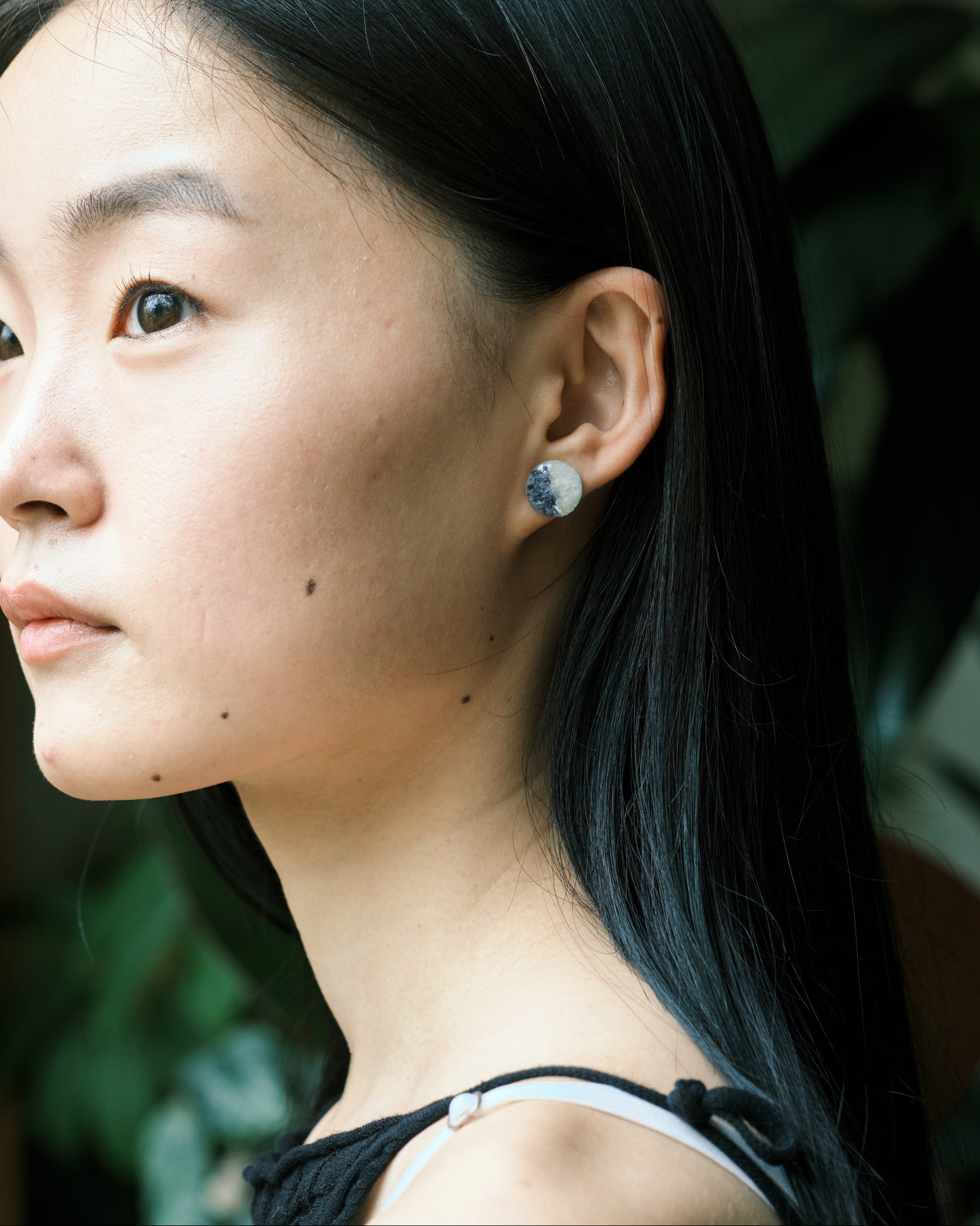 Crashed Shell Earrings: Blue&White