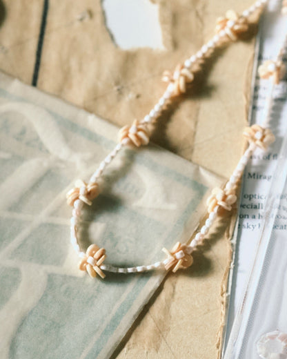 Shell Necklace: Flower