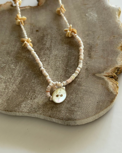 Shell Necklace: Flower