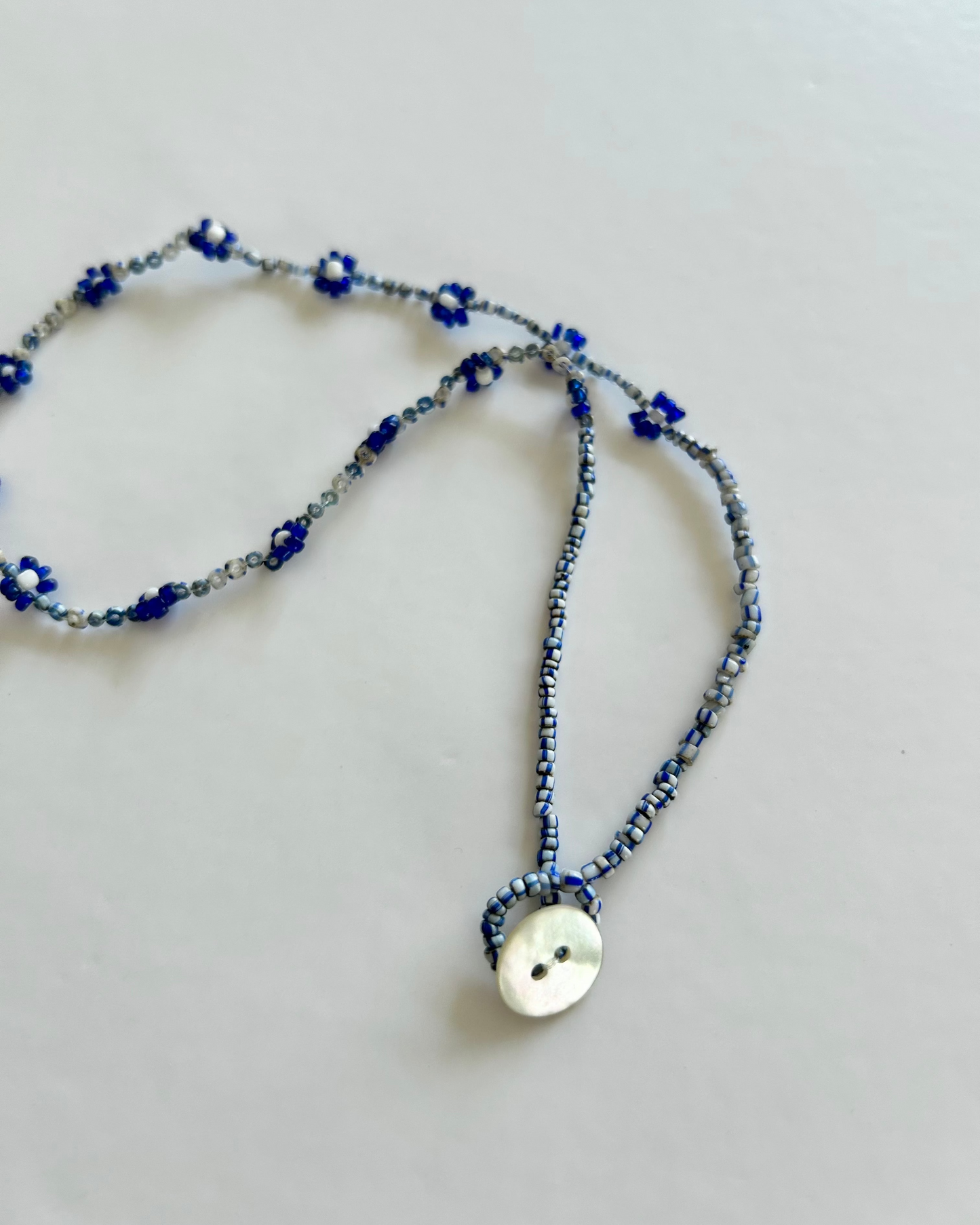 vintage Glass Beads Necklace: Flower