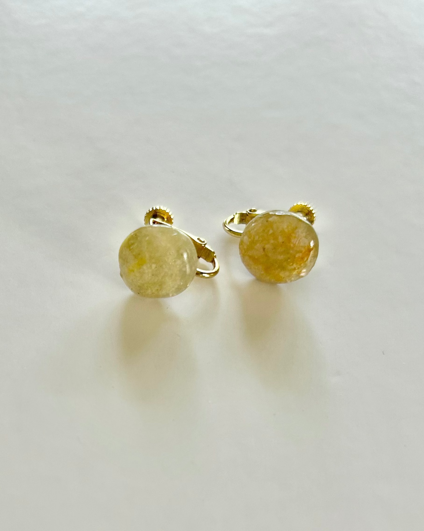 Crashed Shell Earrings: Yellow&White