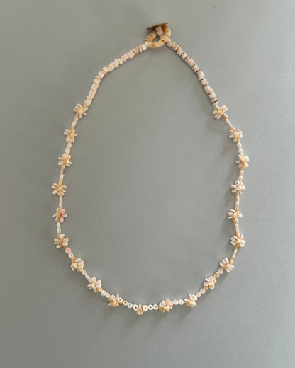 Shell Necklace: Flower