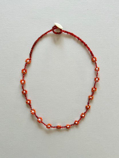 Vintage Glass Beads Necklace: Flower
